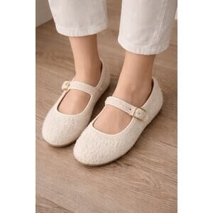 Universal Thread Sherpa Mary Jane Flats Cream NWT Size 9.5  and 6.5 Cozy. Sale!!